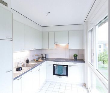 4.5-ZW à 101 m² zuoberst im 2. OG - Foto 1