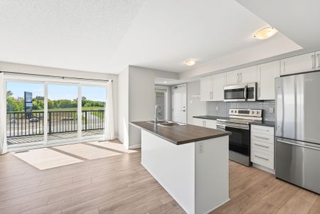 For Lease - 1201 Chapman Mills Drive, Barrhaven, Ontario - Photo 2