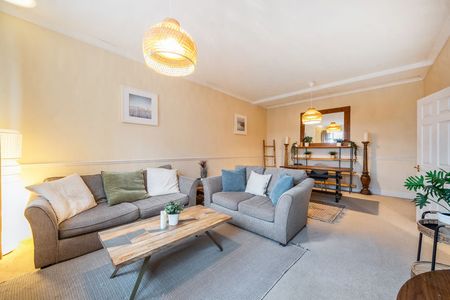 Meadrow, Godalming - 1 bedroomProperty for lettings - Seymours - Photo 4