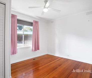 4 Clovelly Court, Viewbank - Photo 6