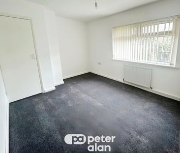 Bryn Teg, NEATH - Photo 4