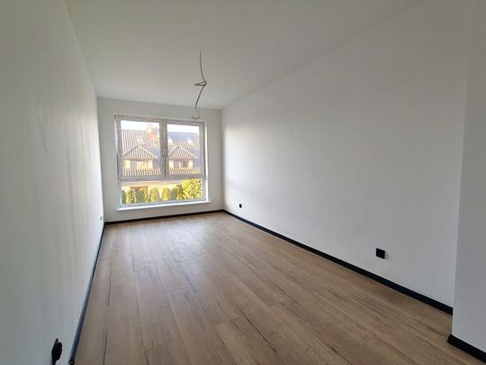 Przestronny dom, idealny dla dużej rodziny! - Фото 1