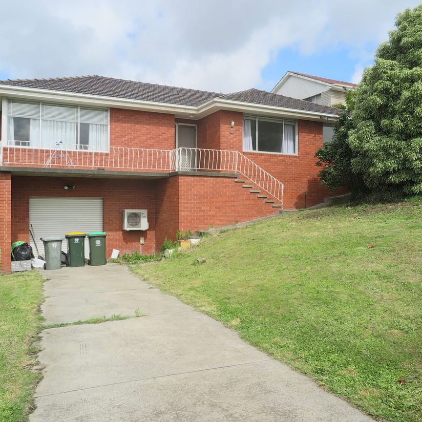 Centrally located family home in quiet location. - Photo 1