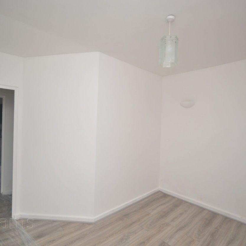 3 bed Mid Terraced House for Rent - Photo 1