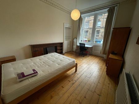 3 bedroom flat to rent - Photo 3