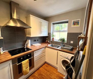 2 bedroom apartment to rent - Photo 5