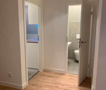 Erstbezug nach Sanierung! Charmante 2-Raumwohnung mit Balkon, EBK &... - Photo 1