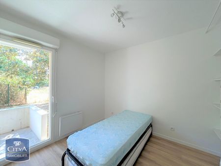 Location Appartement 3 pièces 51m² LIBOURNE 33500 - Photo 2