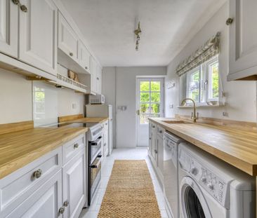 2 Bedroom - Photo 6