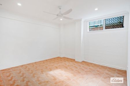 Comfortable 3 Bedroom Dual Occupancy Unit with Office Space - Photo 5