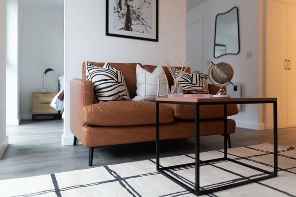 Studio to rent - Photo 1