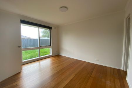 Welcome to 16 Eastern Street, a beautifully renovated family home. - Photo 4