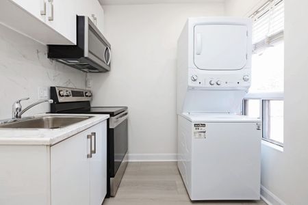 For Lease - 952 Queen Street, Toronto, Ontario - Photo 5