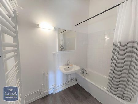 Location Appartement 1 pièce 36m² CHINON 37500 - Photo 4
