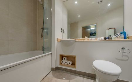 Kennington Road, London, SE11 6AU - Photo 2