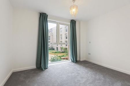 3 bedroom apartment to rent - Photo 4