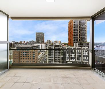 North Facing I Room-Sized Study I Pool & Gym I Next to East Village - Photo 5