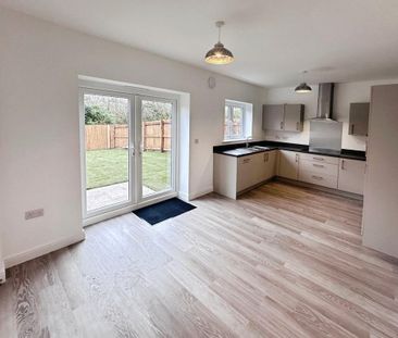 4 bedroom detached house to rent - Photo 5