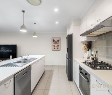 Modern Family Living in Gledswood Hills! - Photo 5