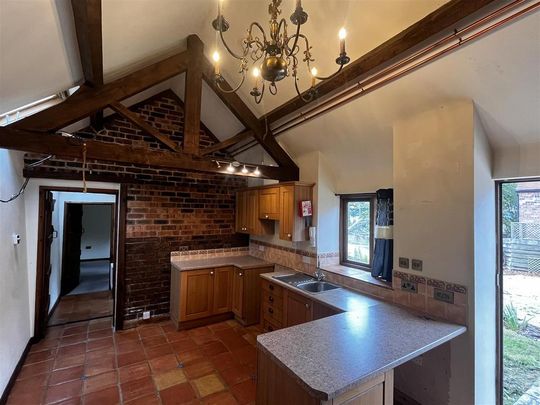 2 bedroom cottage to rent - Photo 1