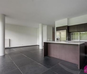 Luxueus afgewerkt, ruim en licht nieuwbouw appartement - Photo 3