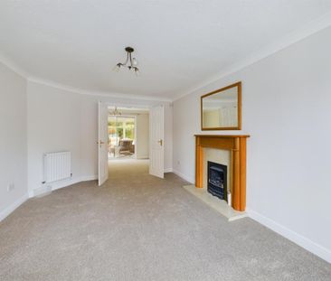 4 bedroom terraced house to rent - Photo 2