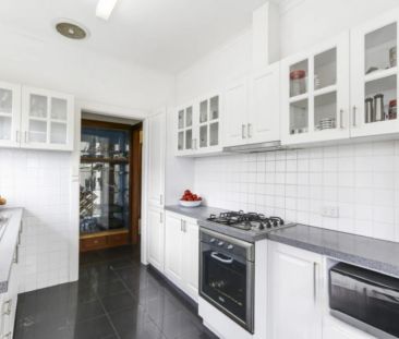 Beachside Living - Photo 2