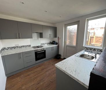 3 bed terraced house to rent in TS18 - Photo 3