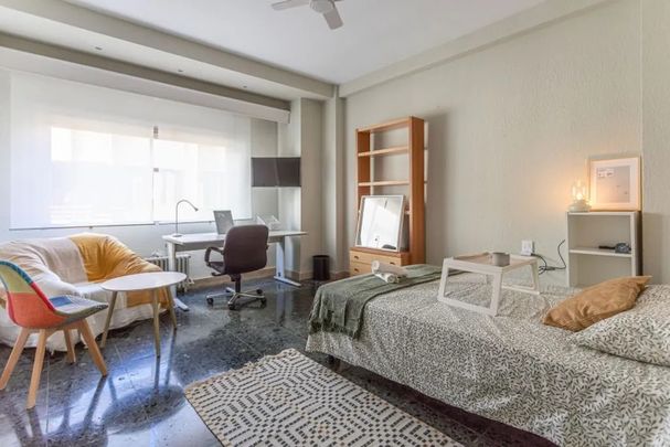 Carrer de Baldoví, Valencia, Valencian Community 46002 - Photo 1