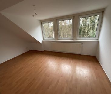 Familienfreundliche 4 Zimmer Wohnung im Dachgeschoss in Zeven - Foto 3