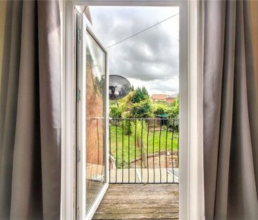 3 bedroom end of terrace house to rent - Photo 1