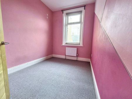 3 bed upper flat to rent in NE32 - Photo 2