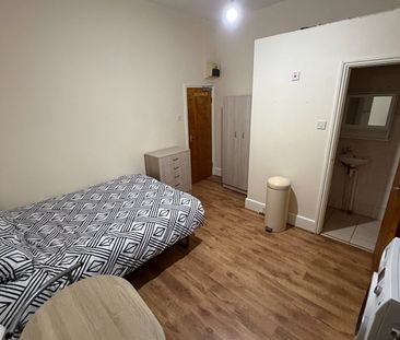 Studio Flat, Mount Pleasant Road, N17 - Photo 1