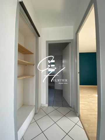 GRENOBLE - T4 Rénové - Photo 2