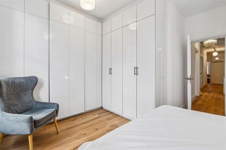 3 bedroom flat to rent - Photo 5