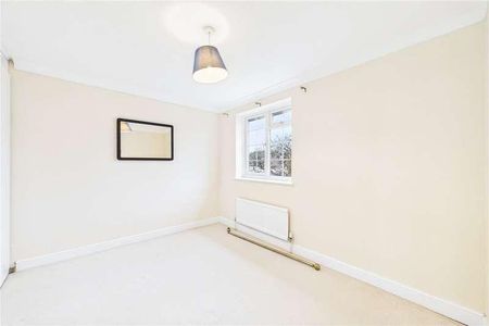 Narromine Drive, Calcot, Reading, Berkshire, RG31 - Photo 4