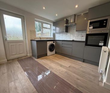 2 bedroom semi-detached house to rent - Photo 4