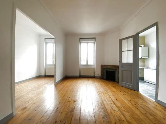 Location Appartement 3 pièces 72m² BORDEAUX 33000 - Photo 1