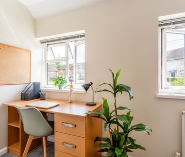 5 Bed Semi-Detached House, Southall Avenue, BN2 - Photo 5