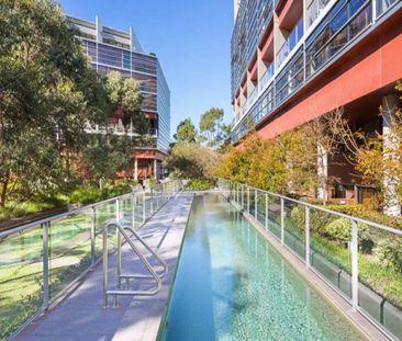 Stunning One Bedroom Apartment + Parking In "Capella" - Photo 4