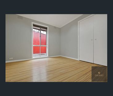 Beautiful 3-Bedroom Family Home in Altona Meadows - Photo 4