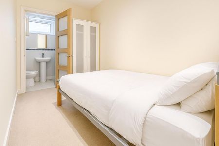 House share to rent - Photo 4