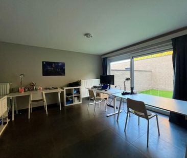 Gelijkvloers 2-slpk app met terras en garage in Alken - Photo 2