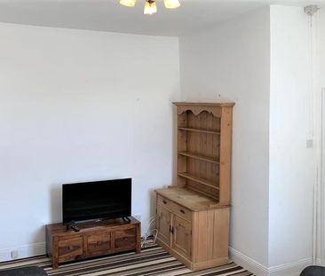 2 bedroom maisonette to rent - Photo 3