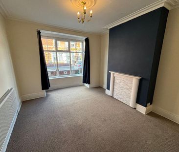 3 bedroom end of terrace house to rent - Photo 1