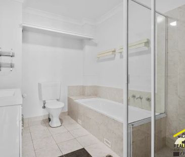 “Great Unit - Double Garage” - Photo 6