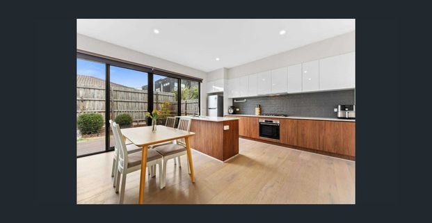 A Perfect Blend of Comfort and Convenience - Photo 1