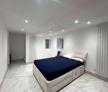 Paddock Gate, North Street, Winkfield, Windsor, Berkshire, RG12 - Photo 1