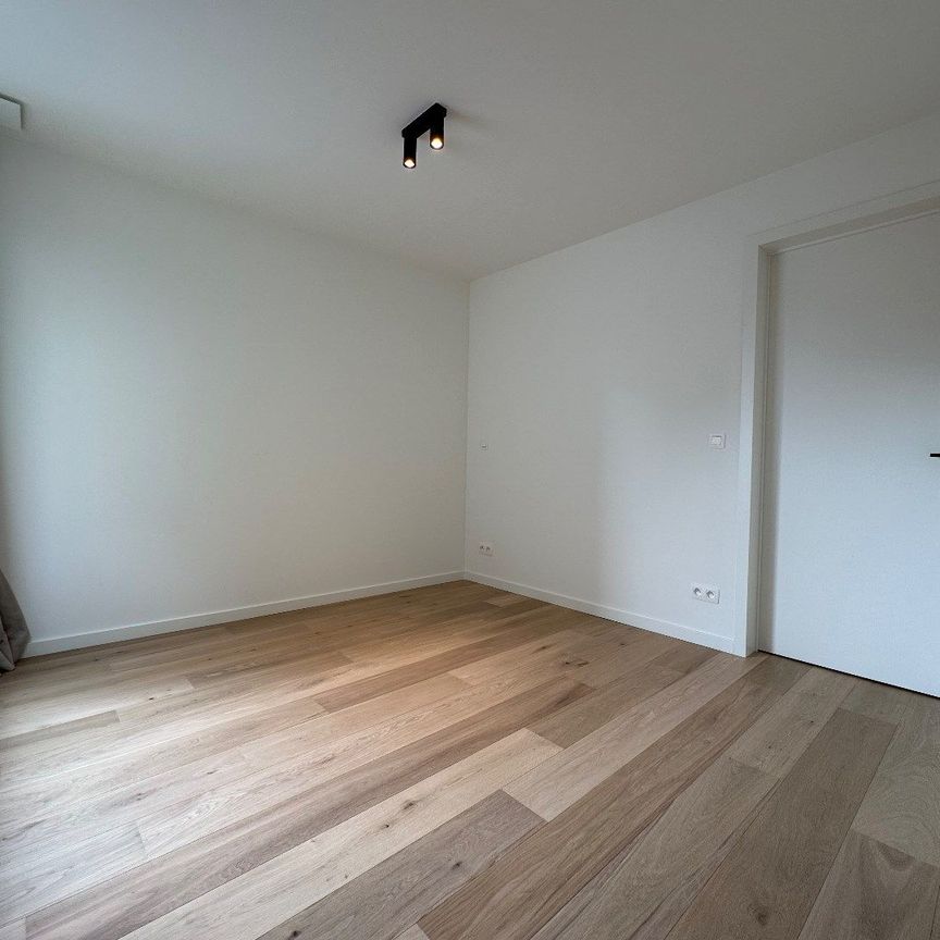 Luxe penthouse met 2 terrassen, lift, garage en 2 slaapkamers in Tongeren - Photo 1