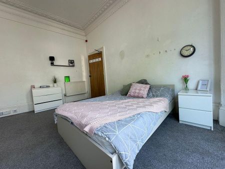 10 bedroom house share to rent - Photo 2